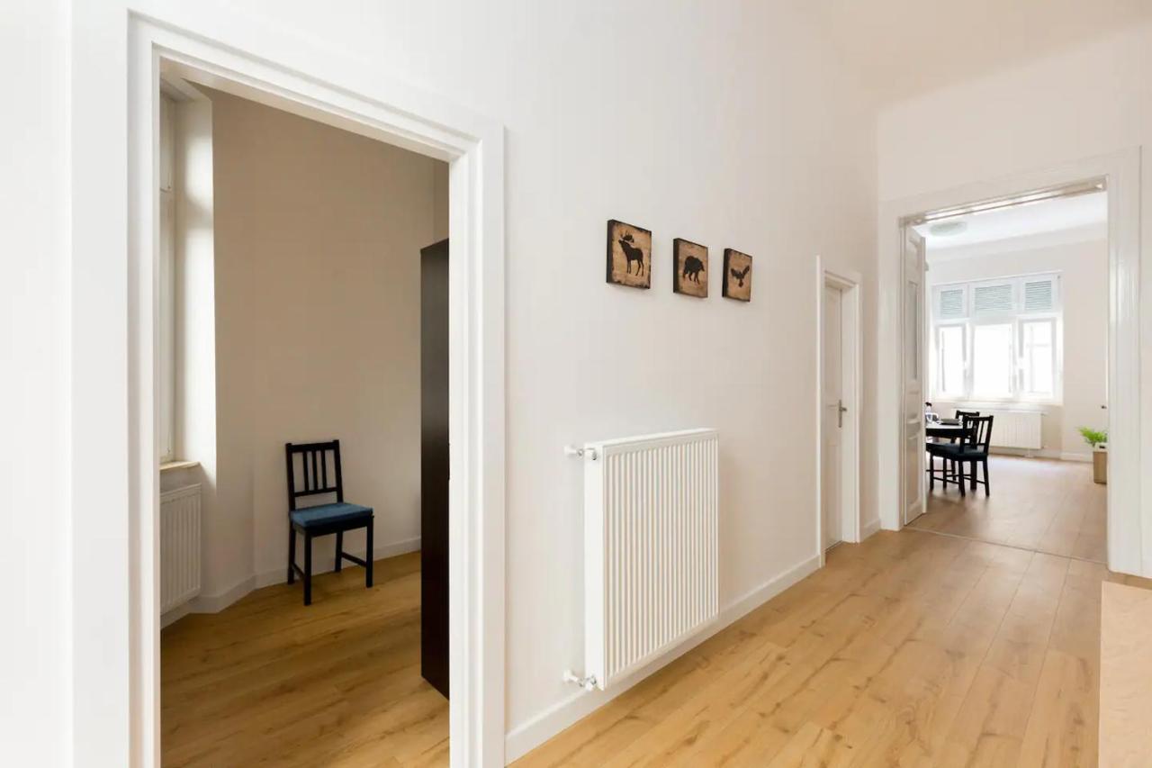 Kresz Geza 29 Westend Station 2 Bedrooms+Living Ac Budapest Eksteriør bilde