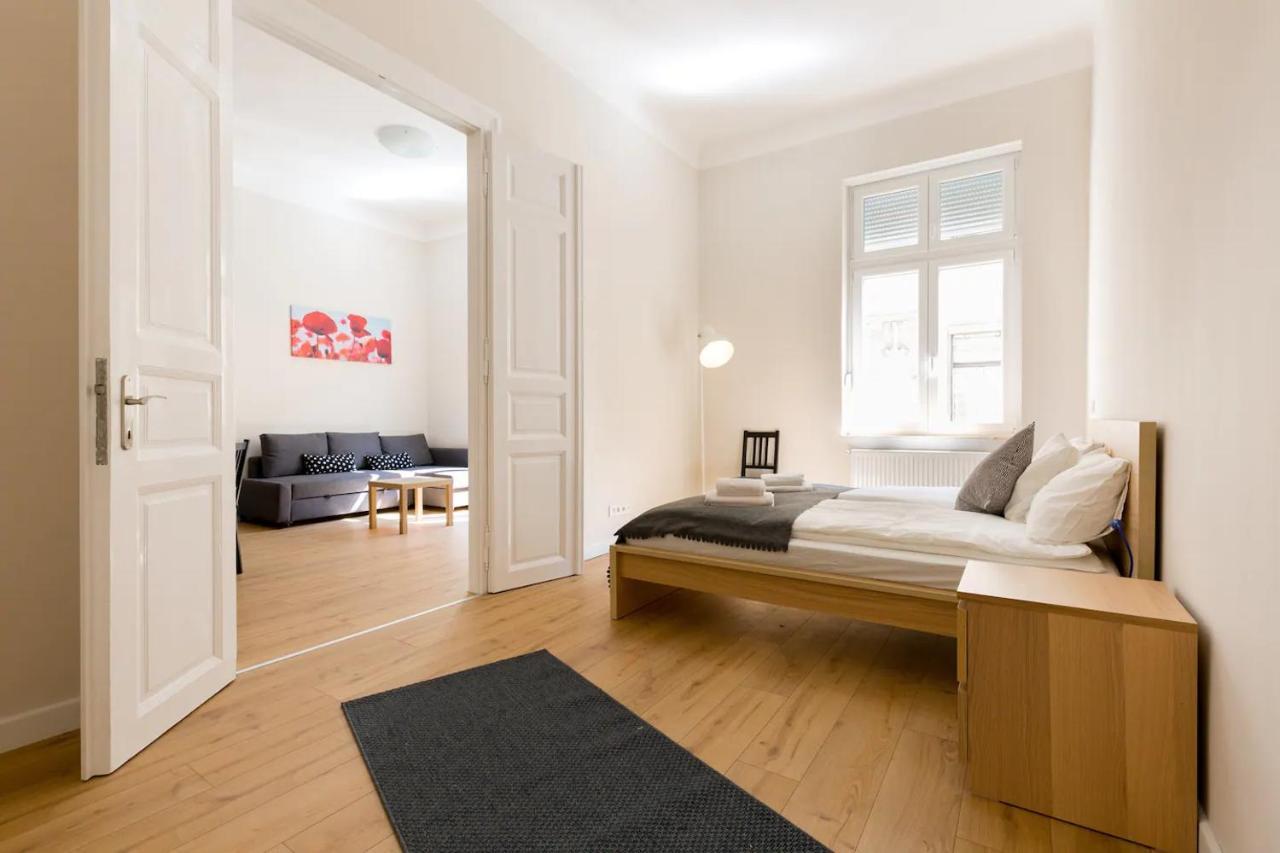 Kresz Geza 29 Westend Station 2 Bedrooms+Living Ac Budapest Eksteriør bilde