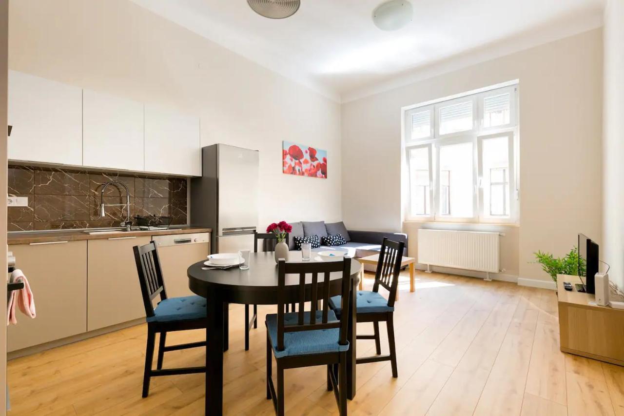 Kresz Geza 29 Westend Station 2 Bedrooms+Living Ac Budapest Eksteriør bilde