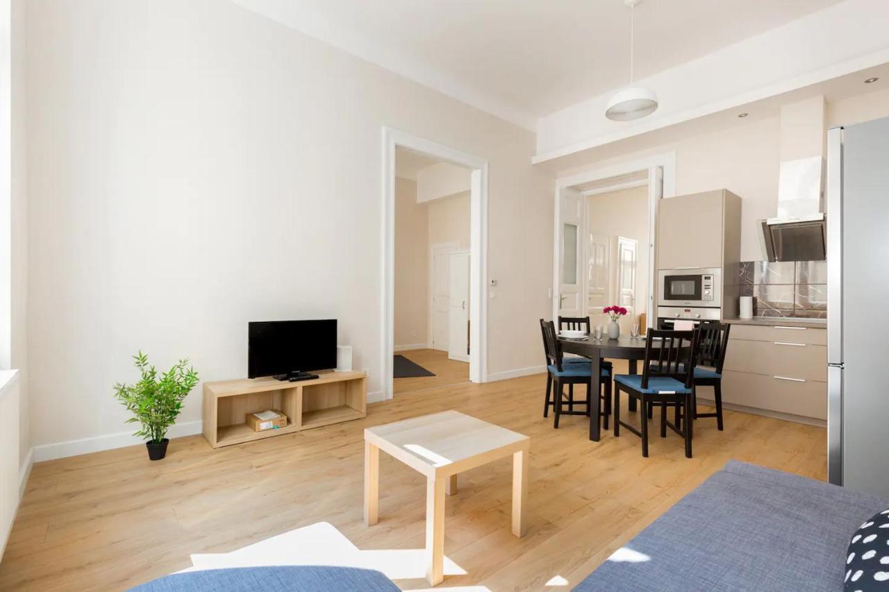 Kresz Geza 29 Westend Station 2 Bedrooms+Living Ac Budapest Eksteriør bilde